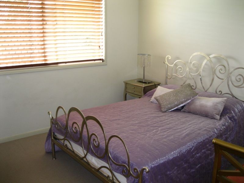29 Curlew Crescent, Burleigh Waters QLD 4220
