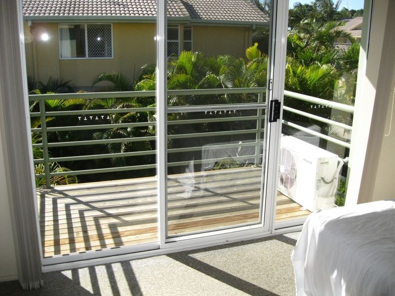 217/215 Cottesloe Drive, Mermaid Waters QLD 4218