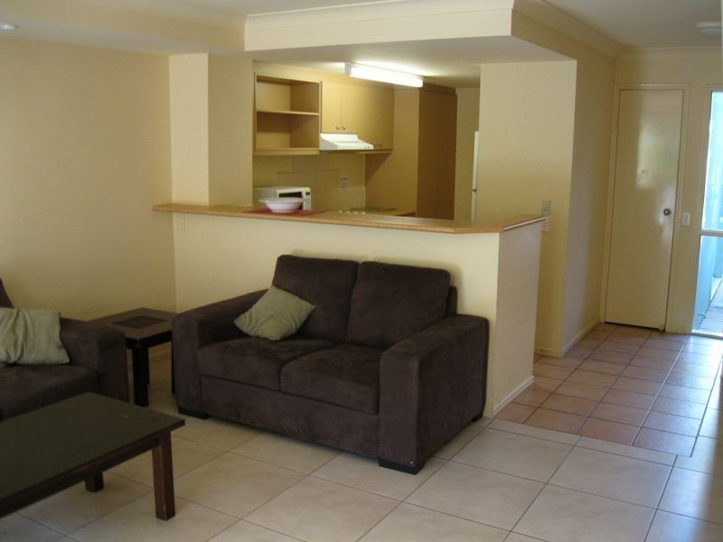 217/215 Cottesloe Drive, Mermaid Waters QLD 4218