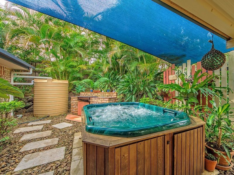 28 Tuena Street, Mudgeeraba QLD 4213
