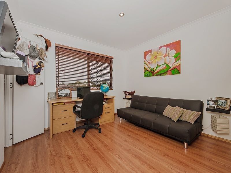 8/5 Galeen Dr, Burleigh Waters QLD 4220