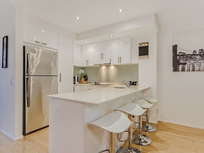 8/5 Galeen Dr, Burleigh Waters QLD 4220