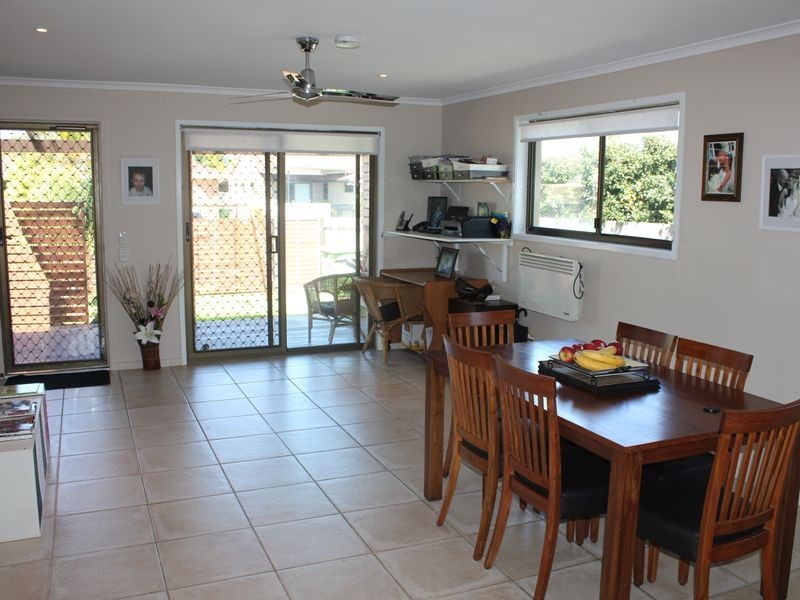1/5 Wagtail Ct, Burleigh Waters QLD 4220