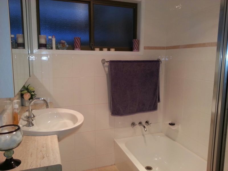 1/5 Wagtail Ct, Burleigh Waters QLD 4220