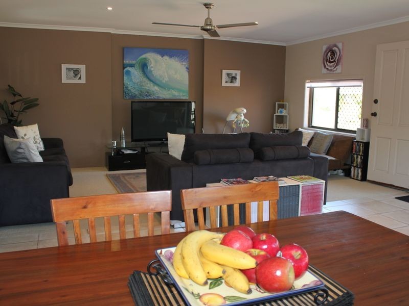 1/5 Wagtail Ct, Burleigh Waters QLD 4220