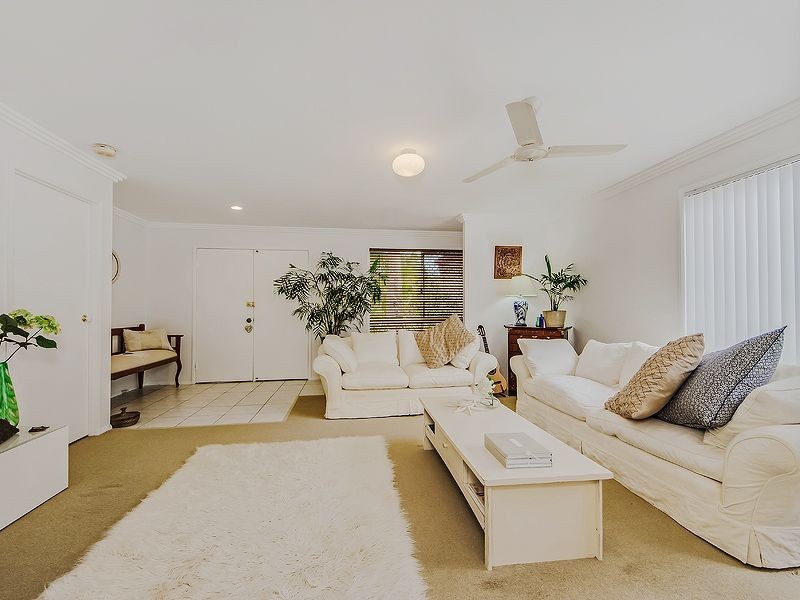 6 Exmoor St, Mudgeeraba QLD 4213