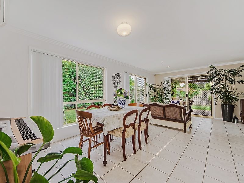 6 Exmoor St, Mudgeeraba QLD 4213