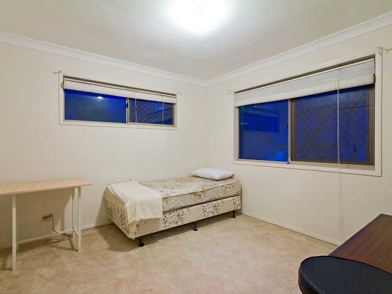 148 Ocean Parade, Burleigh Heads QLD 4220