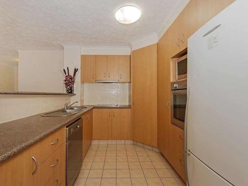 2/1880 Gold Coast Highway, Burleigh Heads QLD 4220