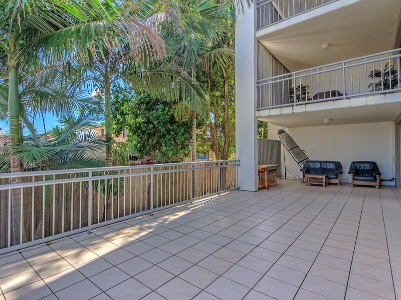 2/1880 Gold Coast Highway, Burleigh Heads QLD 4220