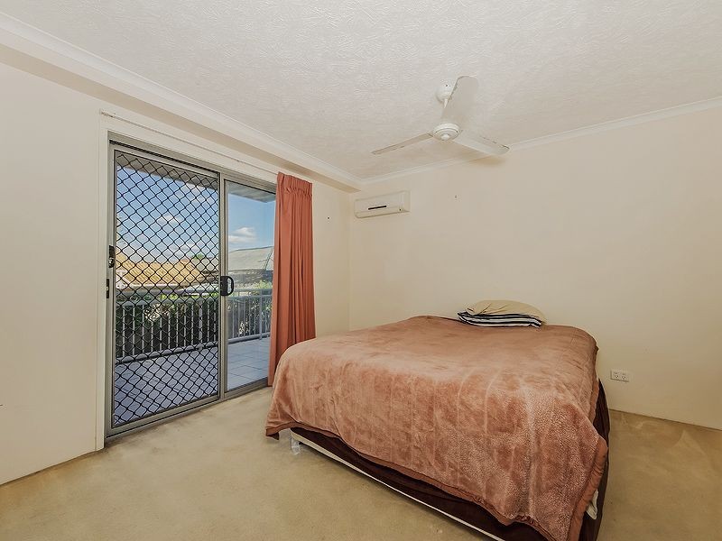 2/1880 Gold Coast Highway, Burleigh Heads QLD 4220