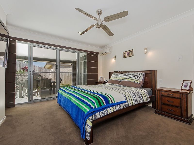 16 Hawkesbury Avenue, Pacific Pines QLD 4211