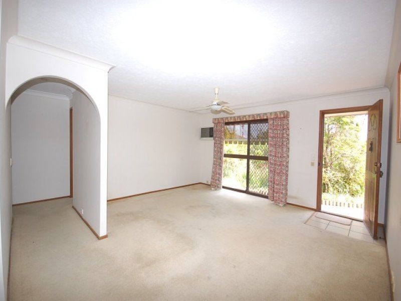 2/6 Chipwood Cl, Burleigh Waters QLD 4220