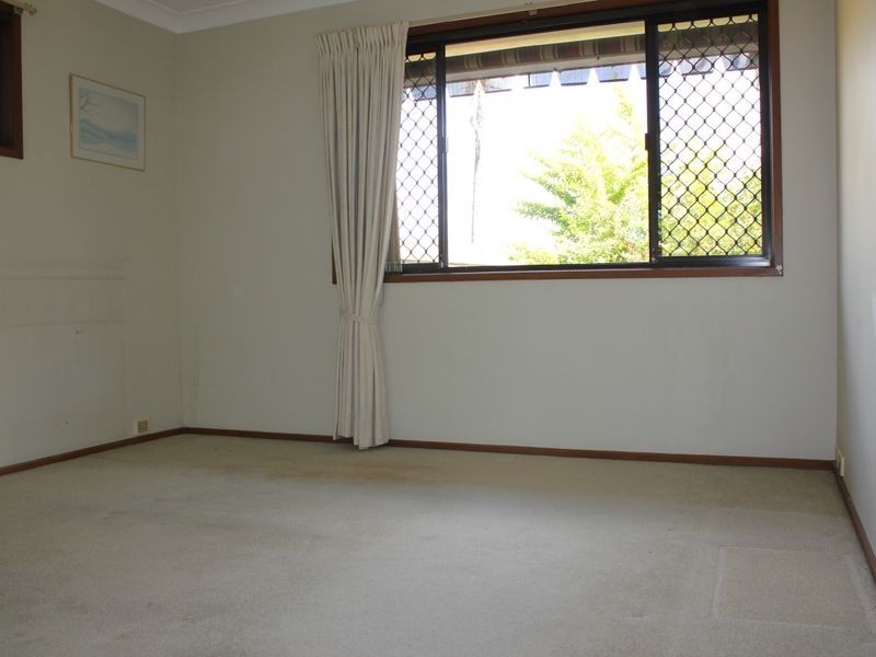 2/6 Chipwood Cl, Burleigh Waters QLD 4220