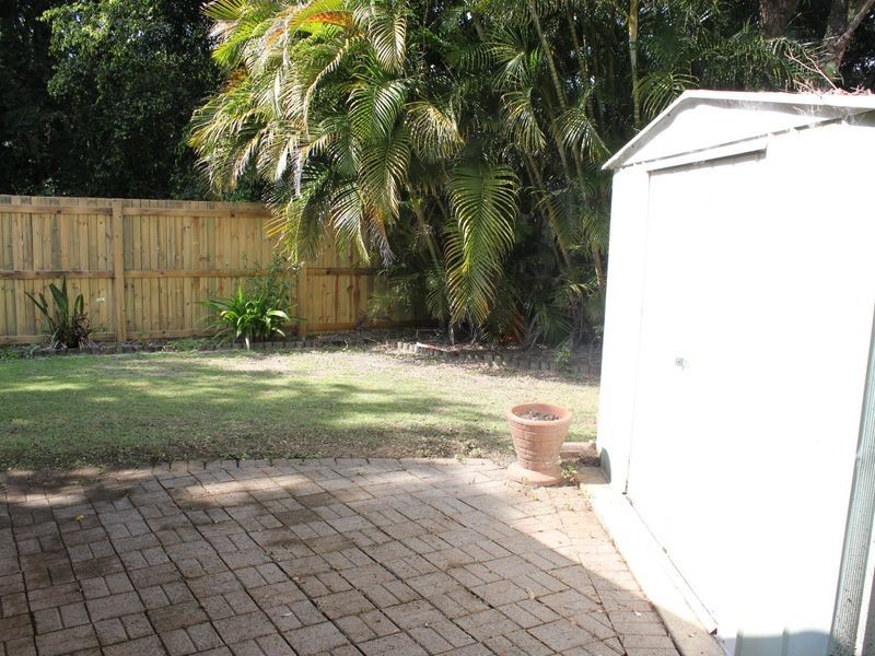 2/6 Chipwood Cl, Burleigh Waters QLD 4220