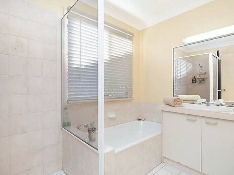 45 Jarrahdale Drive, Elanora QLD 4221