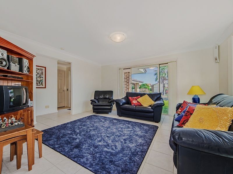 12 Pintail Cr, Burleigh Waters QLD 4220