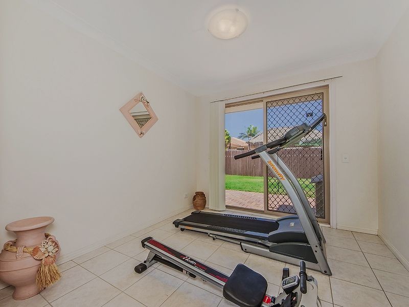 12 Pintail Cr, Burleigh Waters QLD 4220