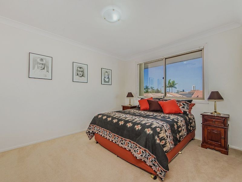 12 Pintail Cr, Burleigh Waters QLD 4220