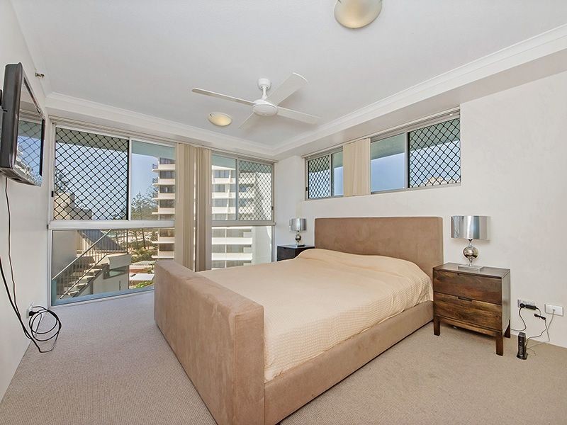 5/70 Marine Parade, Coolangatta QLD 4225