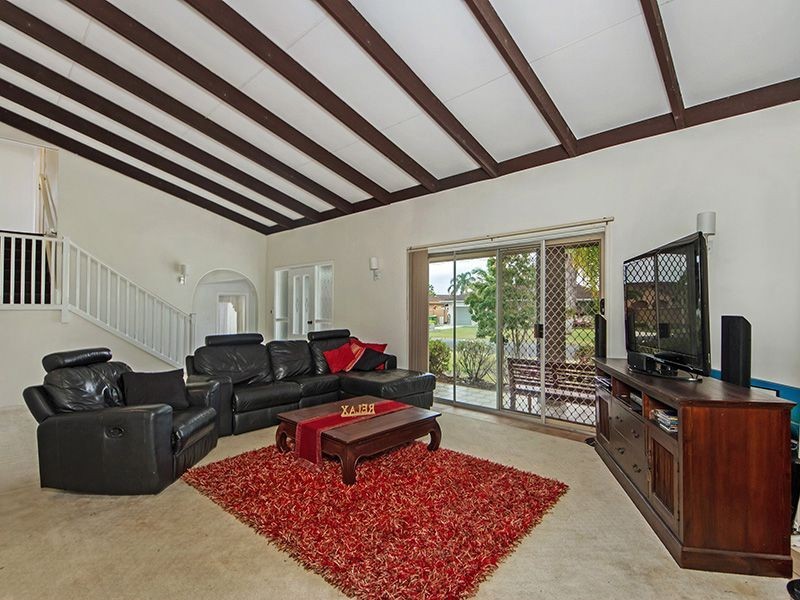 20 Bellbird Av, Burleigh Waters QLD 4220