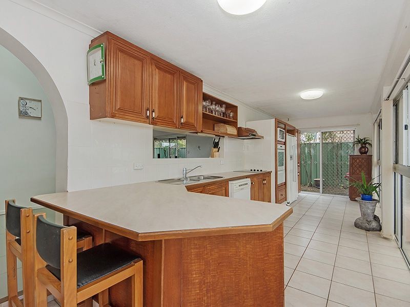 20 Bellbird Av, Burleigh Waters QLD 4220