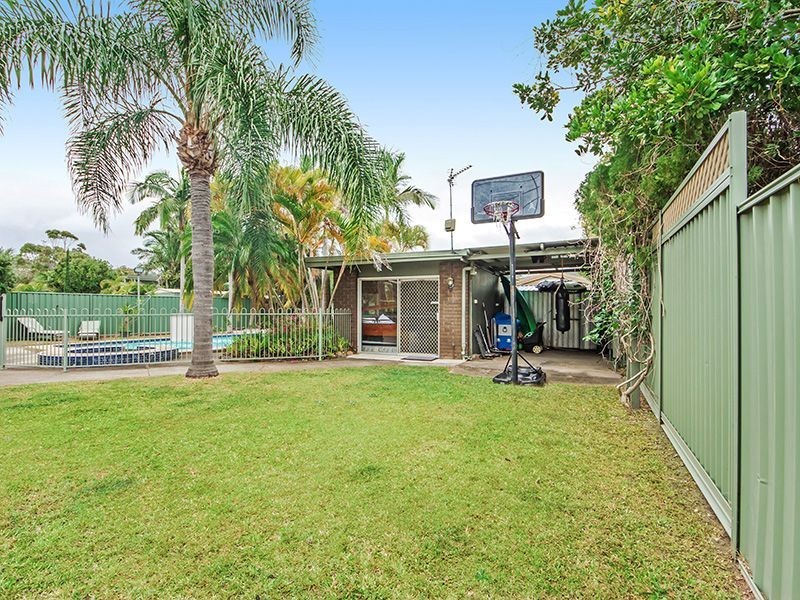 20 Bellbird Av, Burleigh Waters QLD 4220