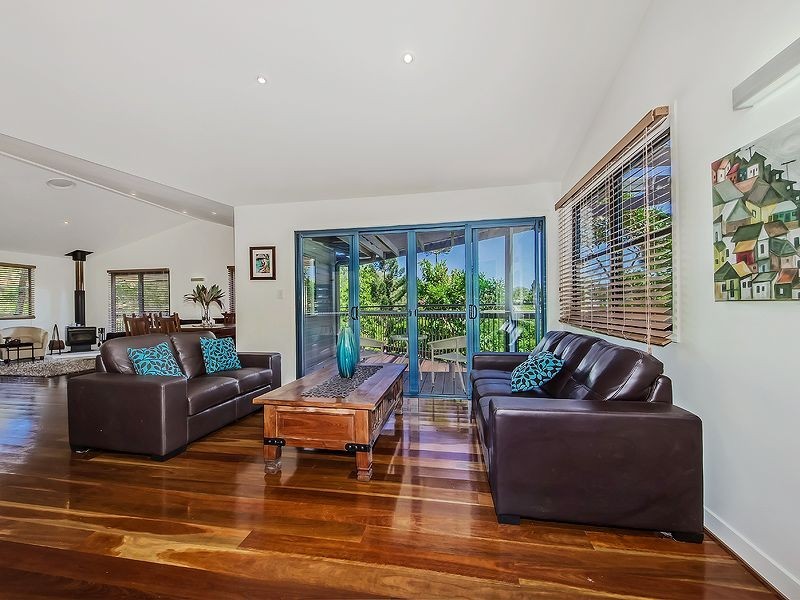 120 Valley Dr, Tallebudgera QLD 4228