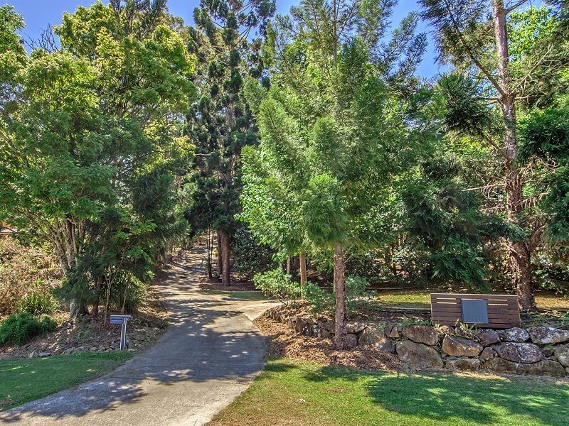 120 Valley Dr, Tallebudgera QLD 4228