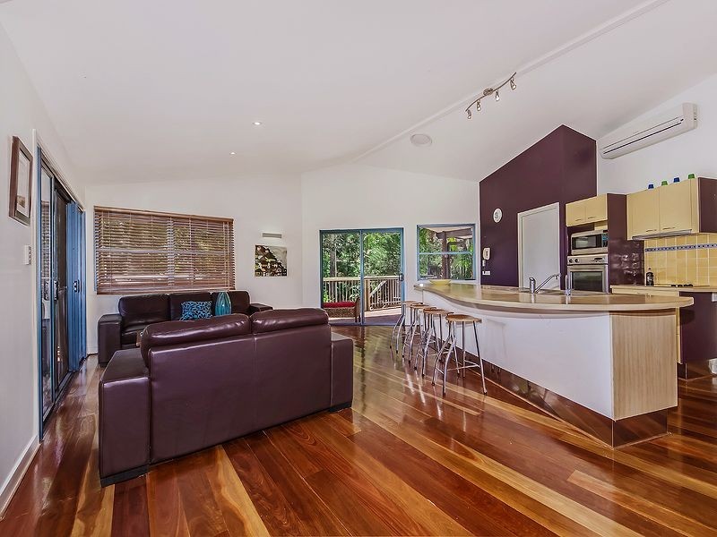 120 Valley Dr, Tallebudgera QLD 4228