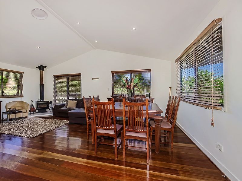 120 Valley Dr, Tallebudgera QLD 4228
