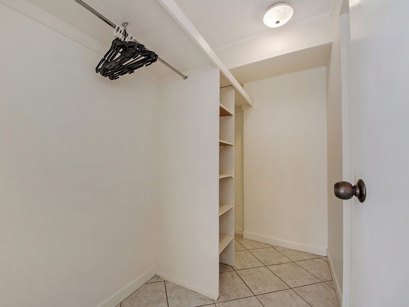 2/1941 Gold Coast Highway, Burleigh Heads QLD 4220