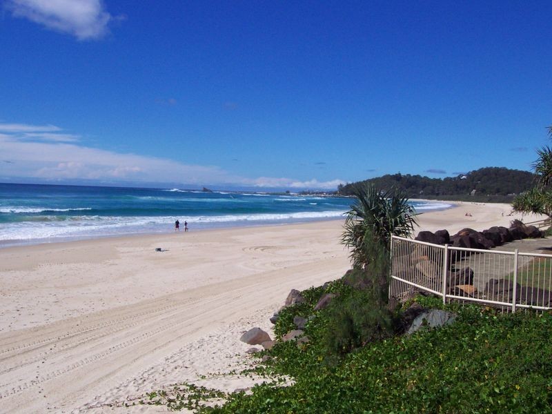 8/11 Fourteenth Av, Palm Beach QLD 4221