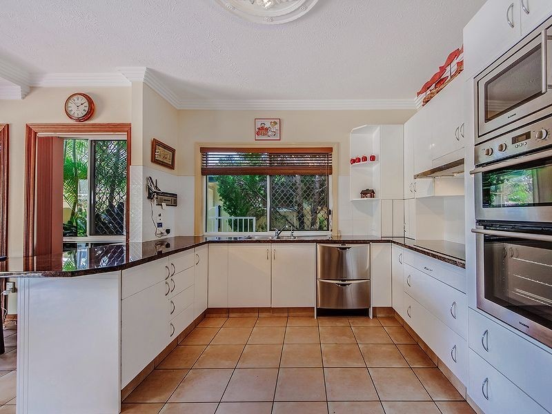 15 Remo Street, Isle Of Capri QLD 4217