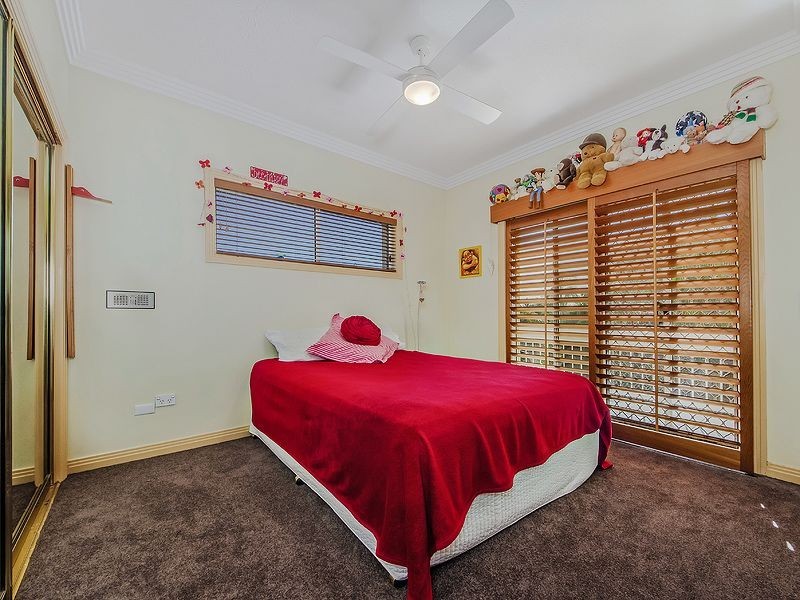 15 Remo Street, Isle Of Capri QLD 4217