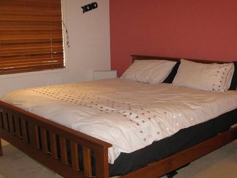 1/68 Dawn Parade, Miami QLD 4220