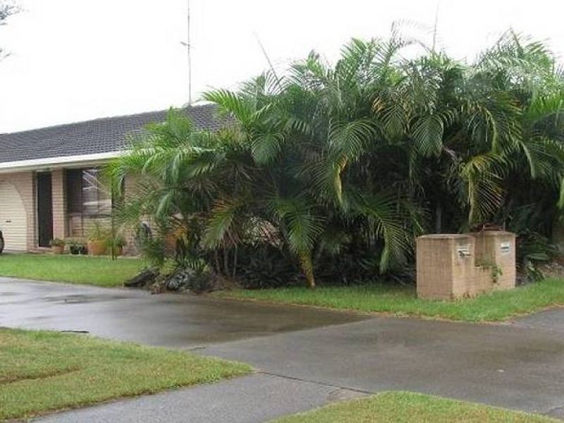 1/68 Dawn Parade, Miami QLD 4220