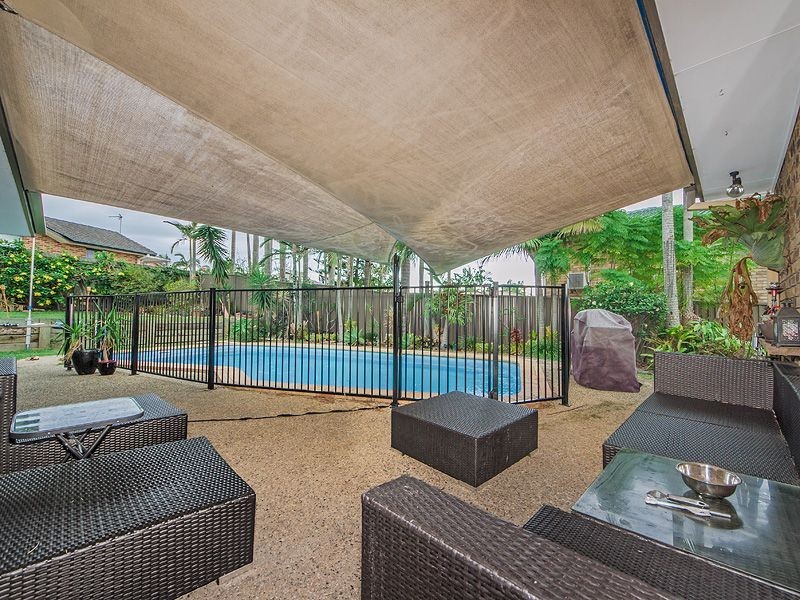 89 Merridown Drive, Merrimac QLD 4226