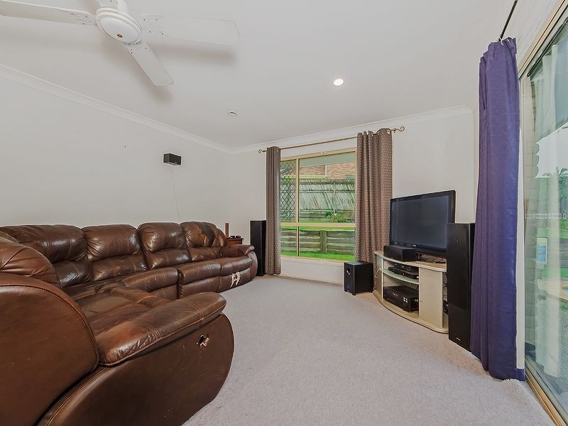 89 Merridown Drive, Merrimac QLD 4226