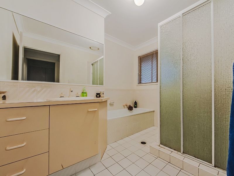 89 Merridown Drive, Merrimac QLD 4226