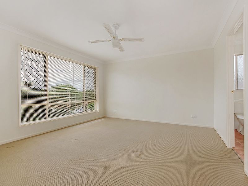 2/6 Belongil Street, Pacific Pines QLD 4211