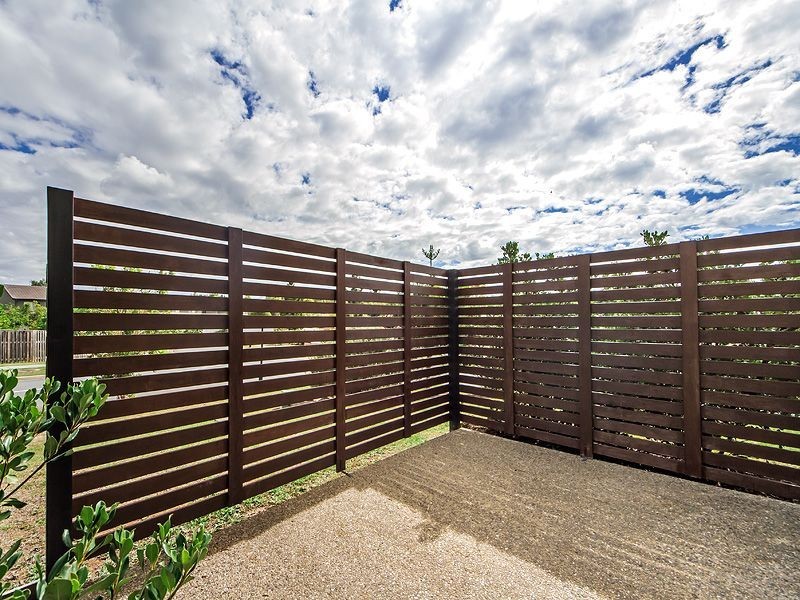 2/6 Belongil Street, Pacific Pines QLD 4211