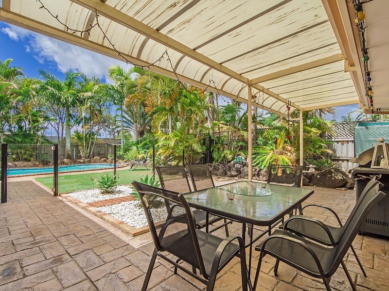 11 Stonyfell Ct, Varsity Lakes QLD 4227