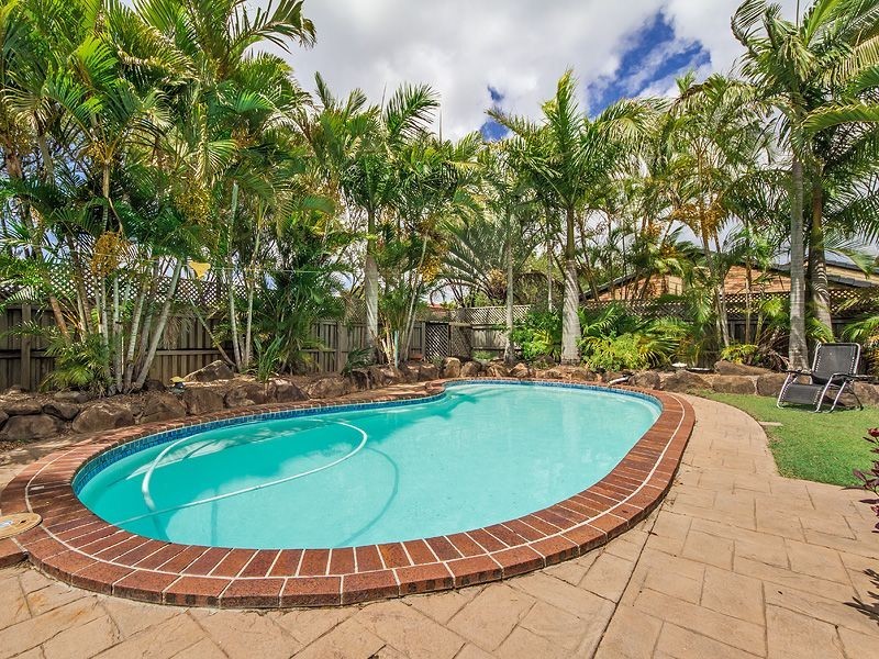 11 Stonyfell Ct, Varsity Lakes QLD 4227