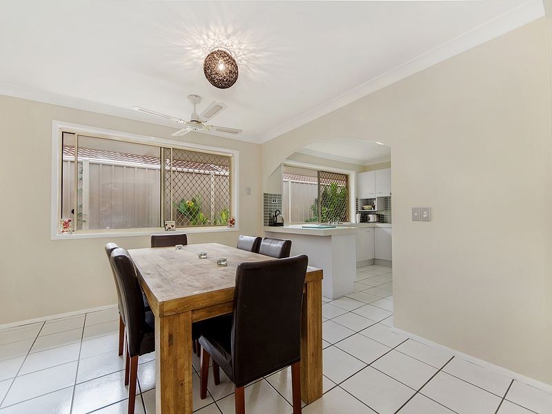 11 Stonyfell Ct, Varsity Lakes QLD 4227