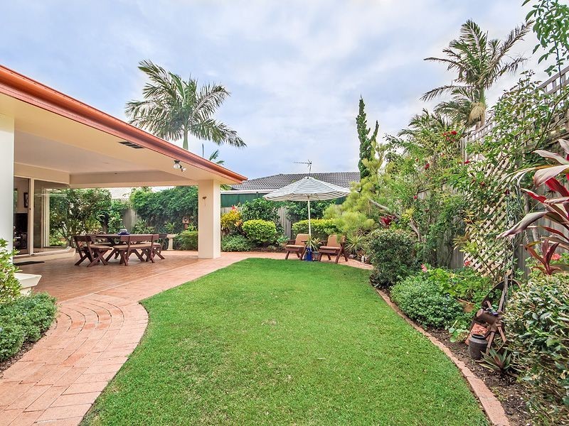 41 Nuthatch St, Burleigh Waters QLD 4220