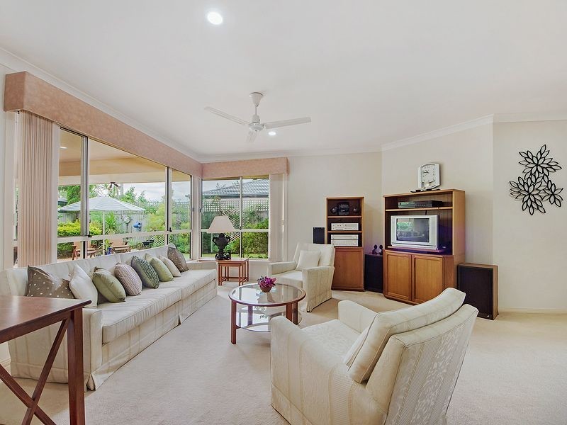 41 Nuthatch St, Burleigh Waters QLD 4220