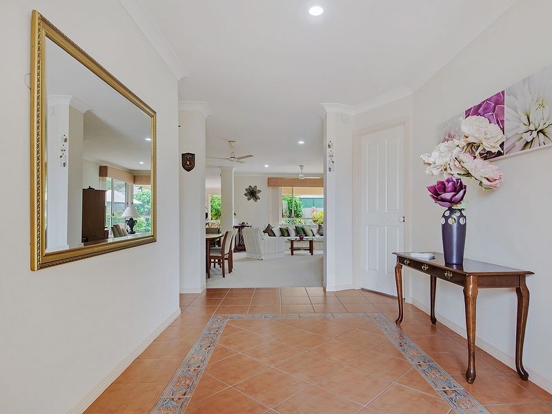 41 Nuthatch St, Burleigh Waters QLD 4220