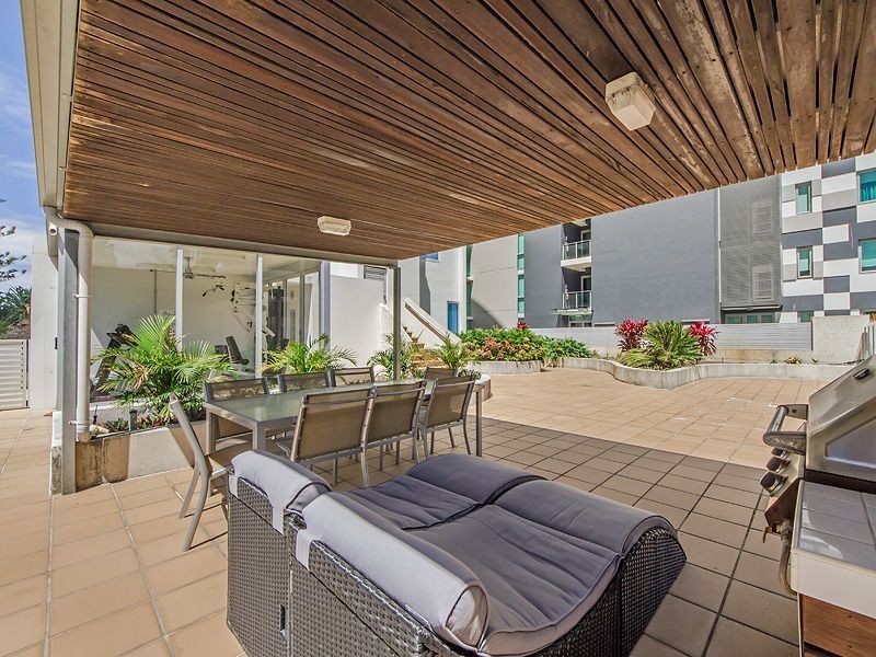 3/112 The Esplanade, Burleigh Heads QLD 4220
