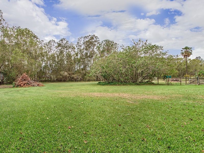 32 Larch St, Tallebudgera QLD 4228